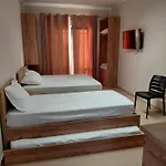 Sol Gjiri Lalzit Apartament *