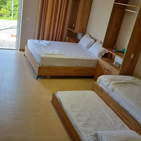 Sol Gjiri Lalzit Appartement Durrës