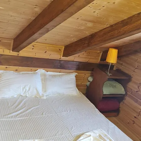 Sol Gjiri Lalzit Appartement