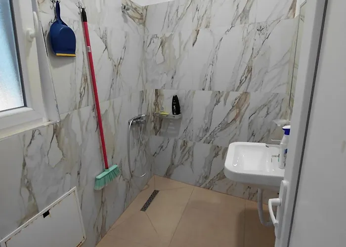 Sol Gjiri Lalzit Apartamento *
