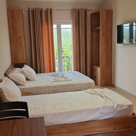 Apartment Sol Gjiri Lalzit *