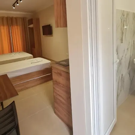 Sol Gjiri Lalzit Apartment *