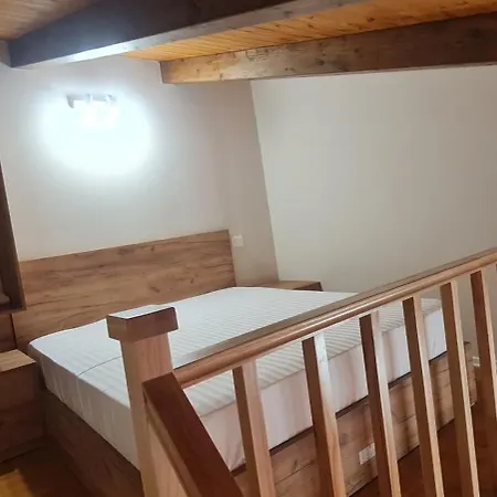 Sol Gjiri Lalzit Apartment