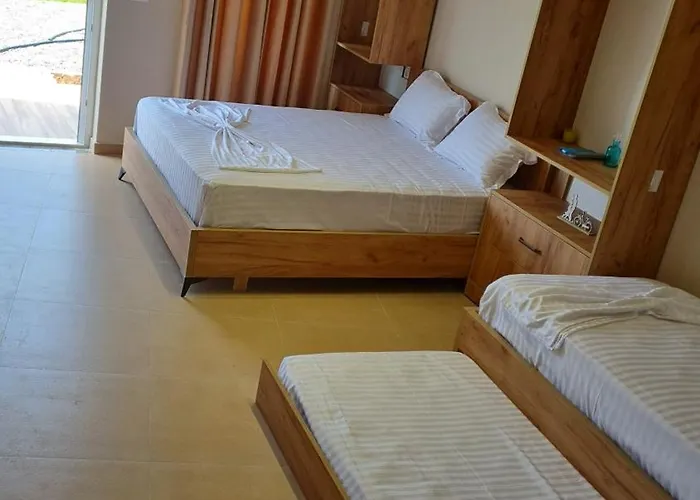 Sol Gjiri Lalzit 公寓 Durrës