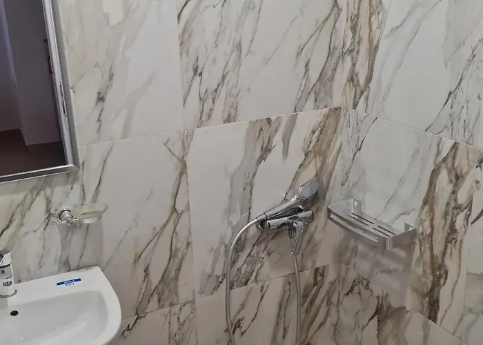 Sol Gjiri Lalzit Apartment