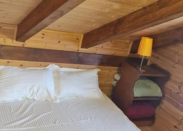 Sol Gjiri Lalzit 公寓